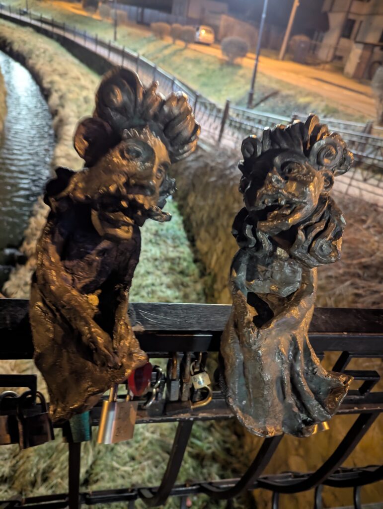 17. Maszkarony Zakochane