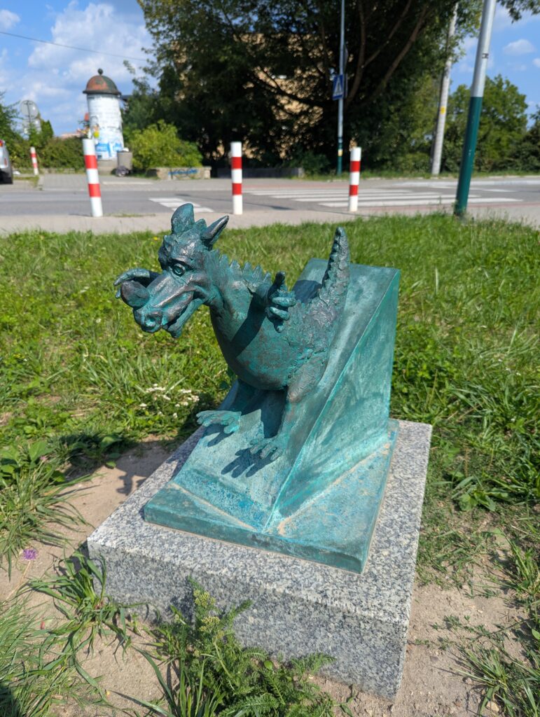 21. Smok na zjeżdżalni