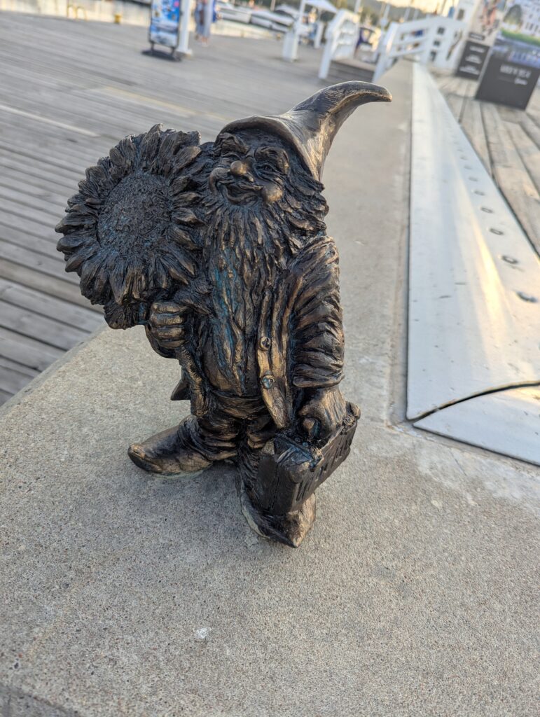 05. Krasnal Życzliwek Podróżnik