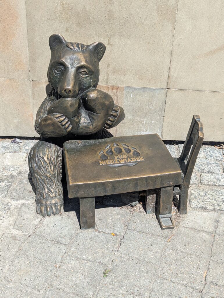 08. Miś Niedźwiadek