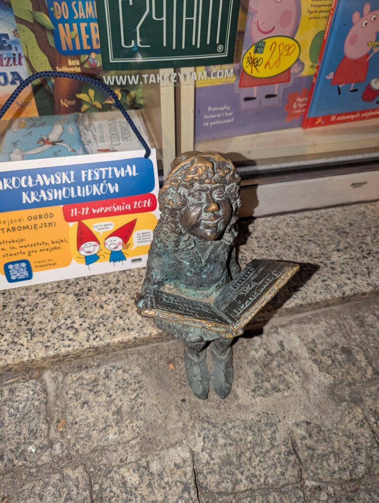 104. Krasnal Księgarka