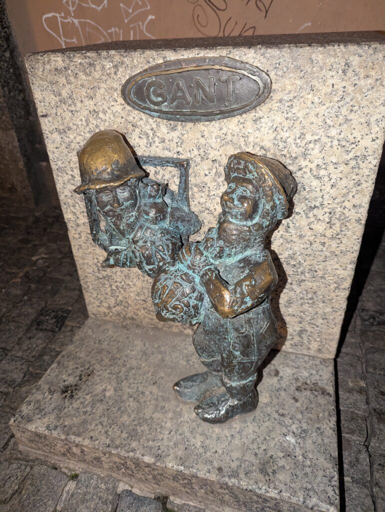 099. Krasnale Kantorki